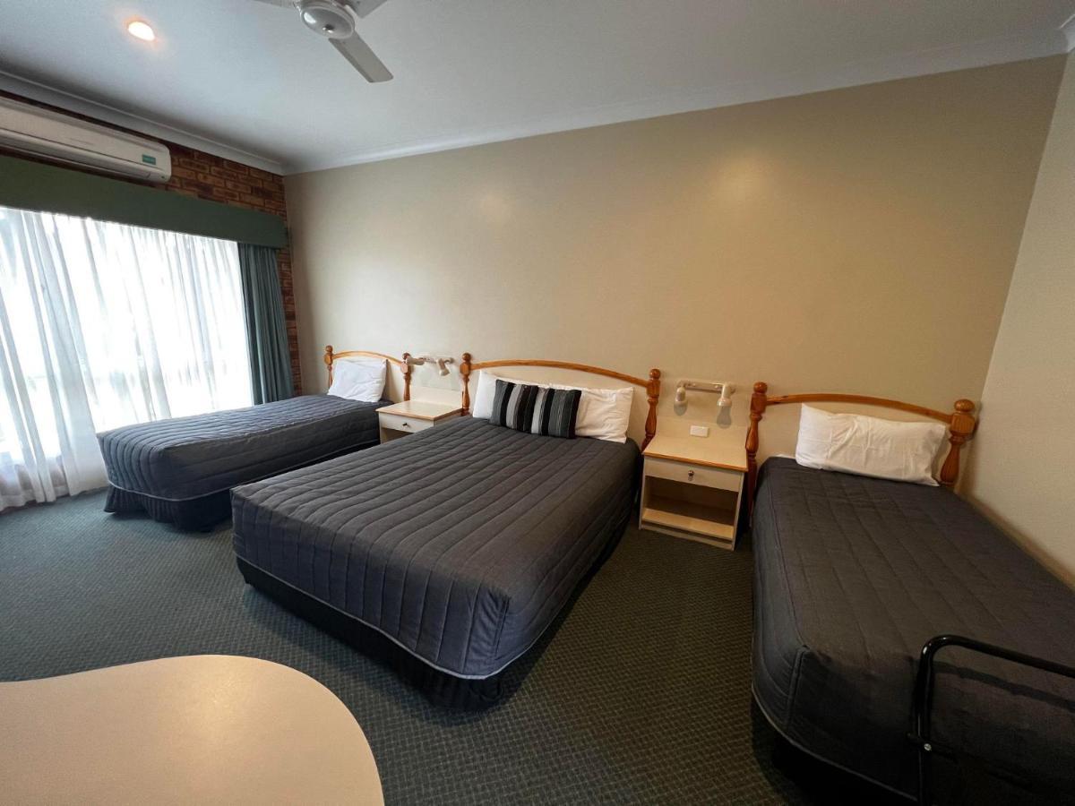 Tumbarumba Motel & Elms Restaurant Extérieur photo