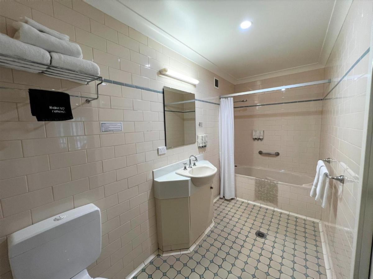 Tumbarumba Motel & Elms Restaurant Extérieur photo