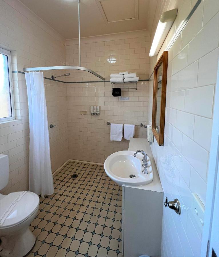Tumbarumba Motel & Elms Restaurant Extérieur photo