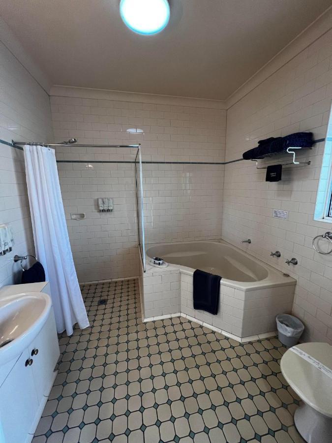 Tumbarumba Motel & Elms Restaurant Extérieur photo