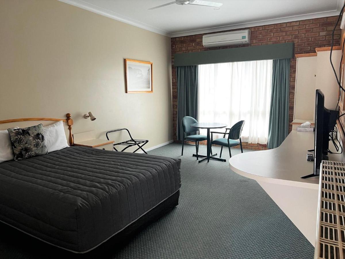 Tumbarumba Motel & Elms Restaurant Extérieur photo