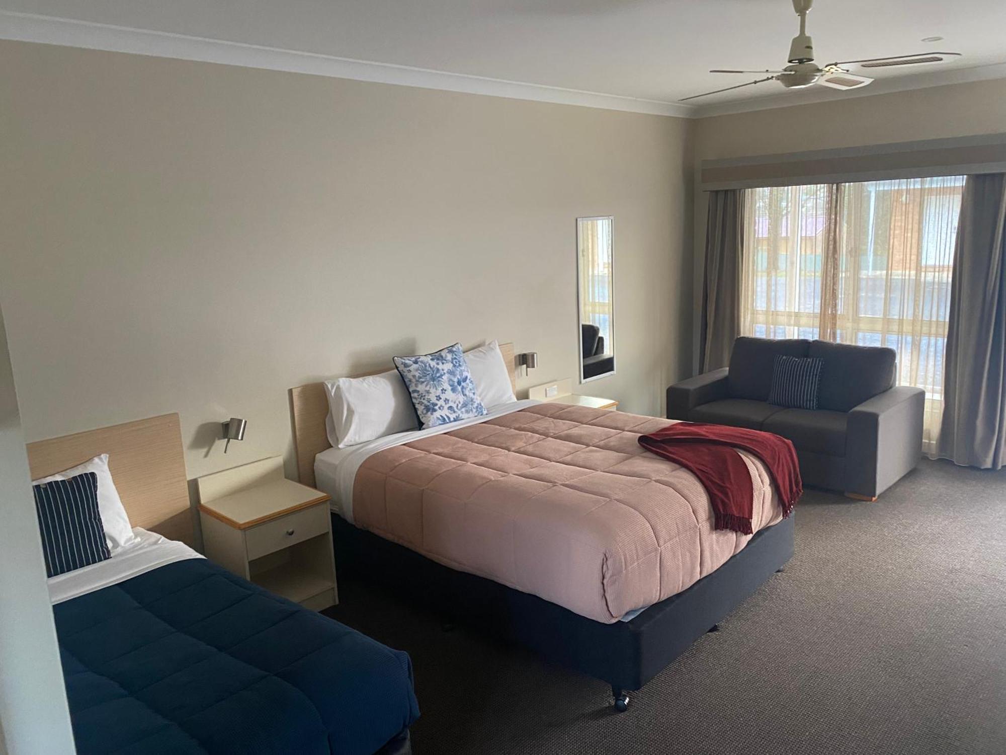 Tumbarumba Motel & Elms Restaurant Extérieur photo
