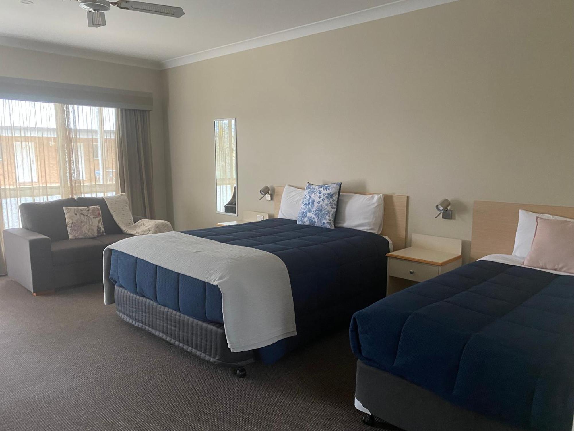 Tumbarumba Motel & Elms Restaurant Extérieur photo